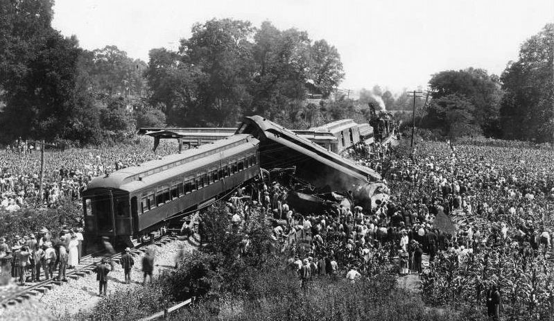 Dutchmans Curve Train Wreck image. Click for full size.