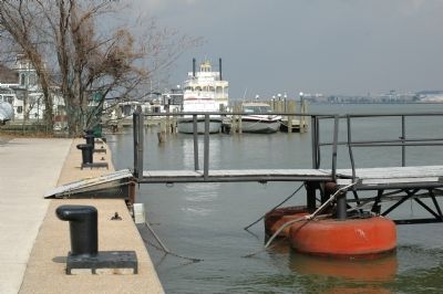 The Potomac River at Waterfront Park image. Click for full size.