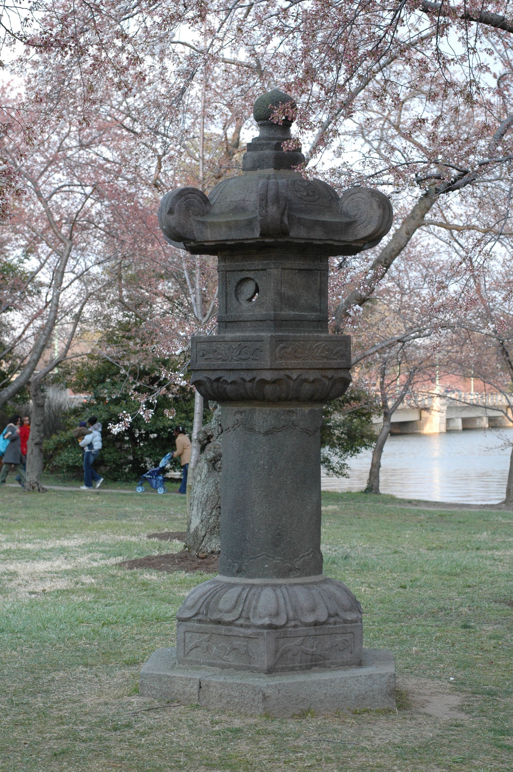 Daiyuinden Memorial Lantern