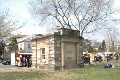 Rear of the 17th Street Bulfinch Gate House image. Click for full size.