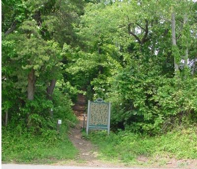 Marker at the "Entrance" of the Appalachian Trail Northbound image. Click for full size.