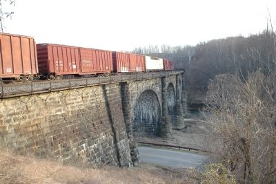 The Thomas Viaduct image. Click for full size.
