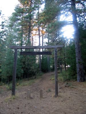 Deadwood Cemetery Entrance Sign image. Click for full size.