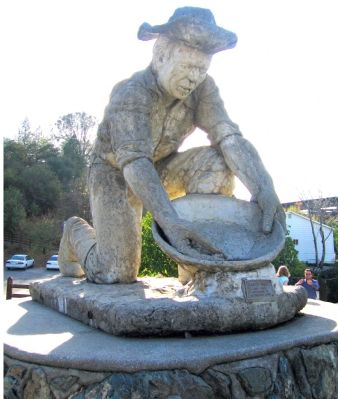 Sculpture of Claude Chana. Click for full size. Sculpture of Claude Chana image. Click for full size.