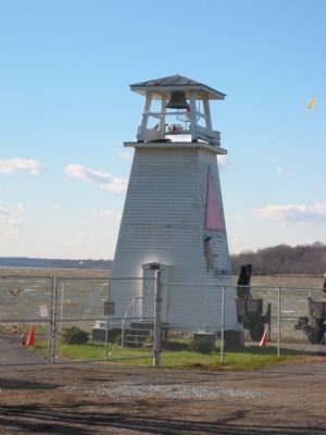 Lighthouse at Fort Washington. Click for full size. Lighthouse at Fort Washington image. Click for full size.