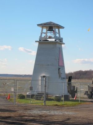 Lighthouse at Fort Washington image. Click for full size.