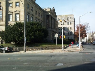 Mercer County Courthouse Marker image. Click for full size.