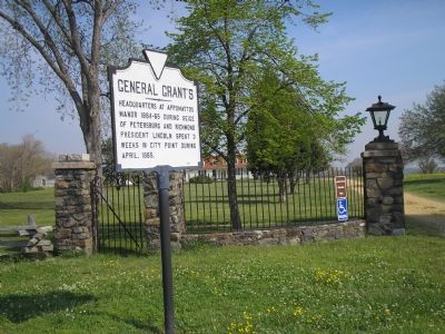 Grant's Headquarters marker with Appomattox Manor. Click for full size. Grant's Headquarters marker with Appomattox Manor image. Click for full size.