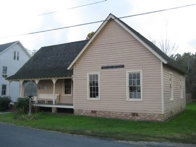 Whitehaven Schoolhouse and the Whitehaven Marker. Click for full size. Whitehaven Schoolhouse and the Whitehaven Marker image. Click for full size.