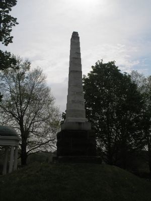 Mass Confederate grave. image. Click for full size.