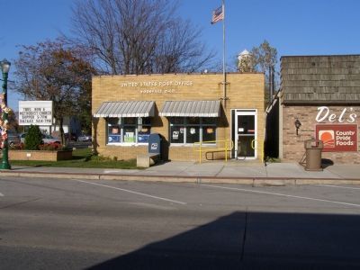 Woodville Post Office across the street image. Click for full size.