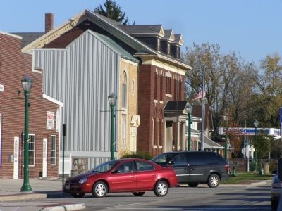 East up Main Street (US 20) image. Click for full size.