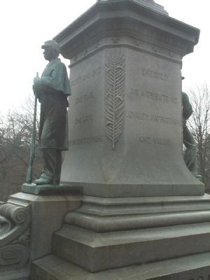 Back and Soldier's Side of Monument. Click for full size. Back and Soldier's Side of Monument image. Click for full size.