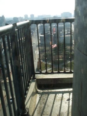 Looking through the railing at the top of the monument. image. Click for full size.