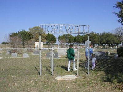 Hopewell Cemetery and Marker image. Click for full size.