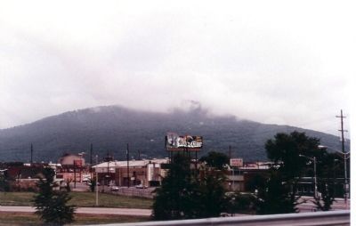 Nearby Lookout Mountain, with fog. "Battle above the clouds" fought here image. Click for full size.