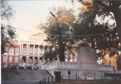 The memorial's reverse with the Massachusetts State House in the background. Click for full size. The memorial's reverse with the Massachusetts State House in the background image. Click for full size.