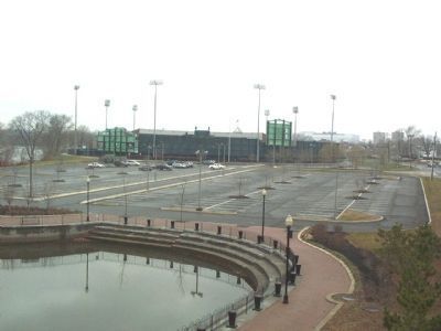 Looking at Riverfront Stadium from South Riverwalk Park image. Click for full size.