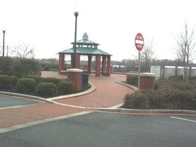 Entrance to Southern Section of South Riverwalk Park Near Riverview Cemetery. Click for full size. Entrance to Southern Section of South Riverwalk Park Near Riverview Cemetery image. Click for full size.