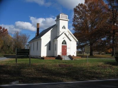 Marker in front of the Warren Methodist Church image. Click for full size.