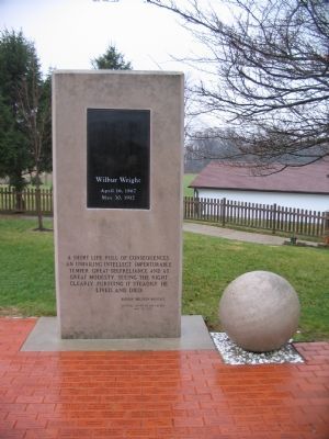 Wilbur Wright Memorial image. Click for full size.