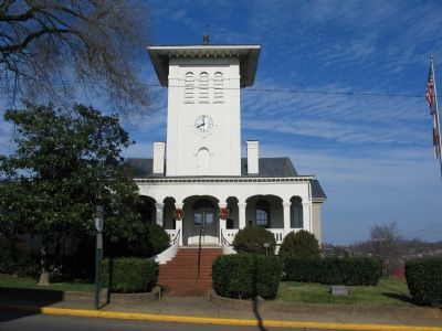 Marker in Front of the Court House. Click for full size. Marker in Front of the Court House image. Click for full size.