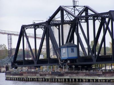 Central Pivot railroad bridge over the Grand River image. Click for full size.