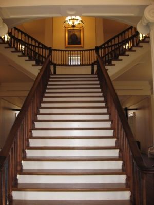 Stairway up to Senate and House Chambers image. Click for full size.