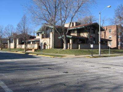 The Dana Thomas House, built by Frank Lloyd Wright image. Click for full size.