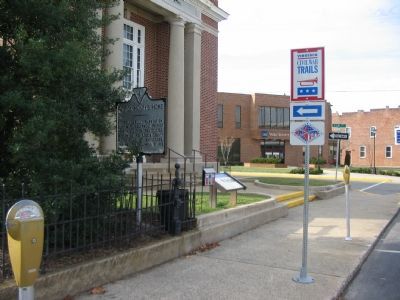Patrick Henry and Civil War Trails Markers at Louisa Courthouse image. Click for full size.
