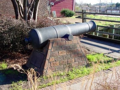 Marker is On the Cannon on the Left. Click for full size. Marker is On the Cannon on the Left image. Click for full size.