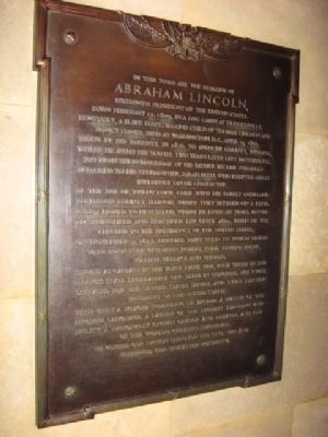 Marker inside Lincoln's Tomb. Click for full size. Marker inside Lincoln's Tomb image. Click for full size.