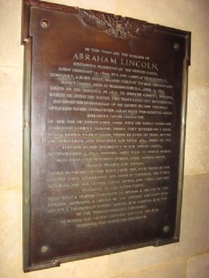 Marker inside Lincoln's Tomb image. Click for full size.