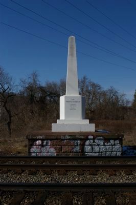 Thomas Viaduct Obelisk. Click for full size. Thomas Viaduct Obelisk image. Click for full size.