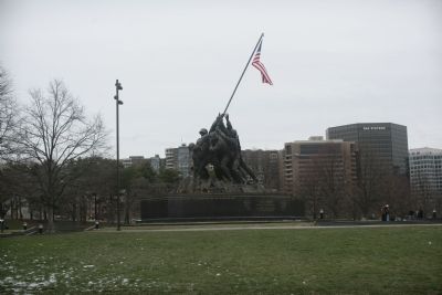 Marine Corps War Memorial image. Click for full size.