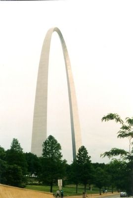 Gateway Arch image. Click for full size.