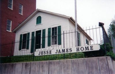 Jesse James House image. Click for full size.