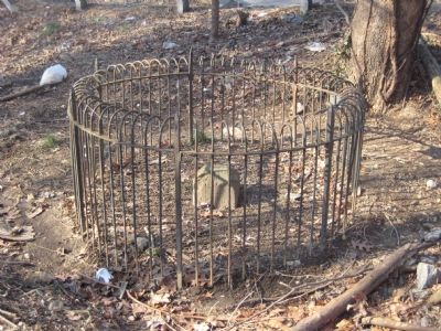 Original Federal Boundary Stone North Marker image. Click for full size.