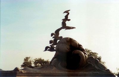 Sculpture. Click for full size. Sculpture image. Click for full size.
