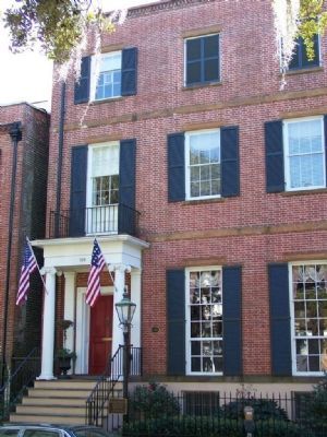 General Johnston's House at 105 Oglethorpe Avenue and Marker image. Click for full size.