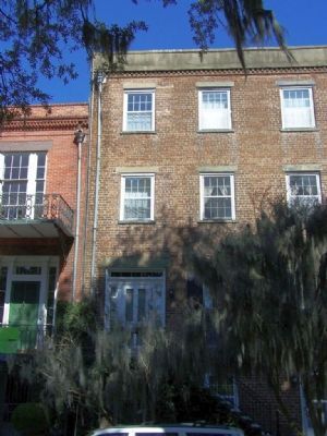 Green Door is No. 228, while the door on right is No. 230 Oglethorpe Avenue image. Click for full size.