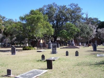 Partial view Colonial Park Cemetery. Click for full size. Partial view Colonial Park Cemetery image. Click for full size.