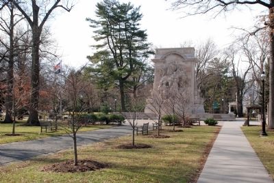 View of Monument from the Plaza image. Click for full size.