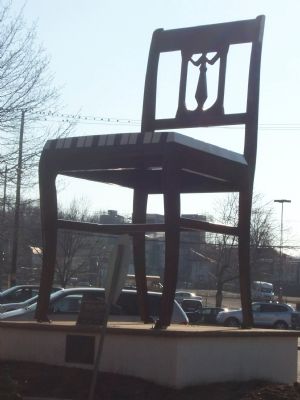 The Big Chair (a.k.a. "The World's Largest Chair"), front view. image. Click for full size.