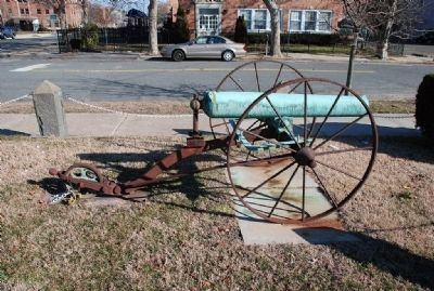 Side View of Cannon. Click for full size. Side View of Cannon image. Click for full size.