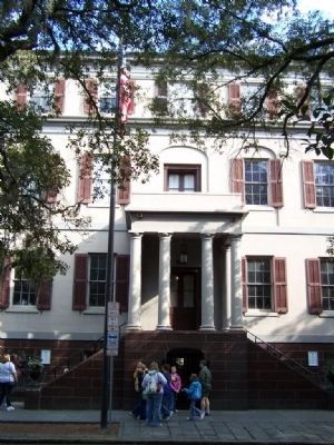 The NE corner of Bull and Oglethorpe Streets. Click for full size. The NE corner of Bull and Oglethorpe Streets image. Click for full size.