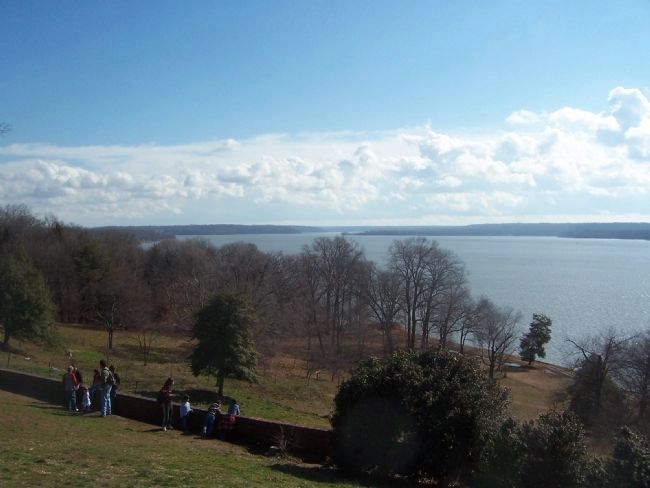 Piscataway National Park, riverbank seen from Mount Vernon.. Click for full size. Piscataway National Park, riverbank seen from Mount Vernon. image. Click for full size.