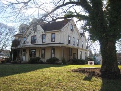 The Old Farmhouse image. Click for full size.