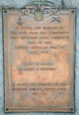 Spanish-American War Plaque Located Left of Main Plaque image. Click for full size.