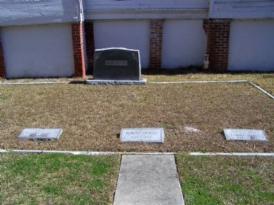 Smalls Grave site at Tabernacle Baptist Church image. Click for full size.